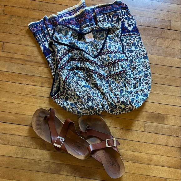 4/$15 Bica Boho Beach Cover-up Blue floral Rayon Women's L - Picture 7 of 12